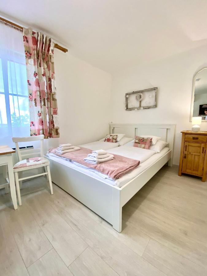Hotel Boraszporta - Preshaz Villány Zewnętrze zdjęcie